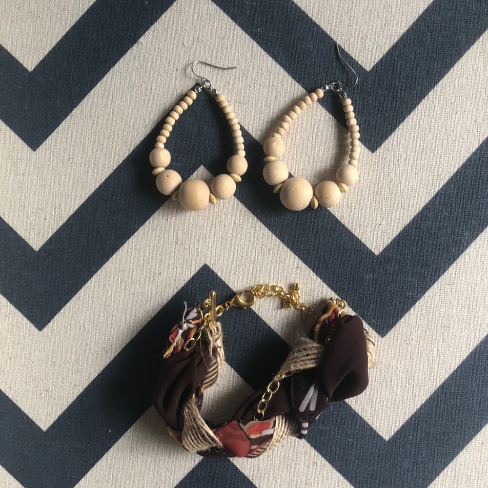 Forever 21 earring and bracelet combo